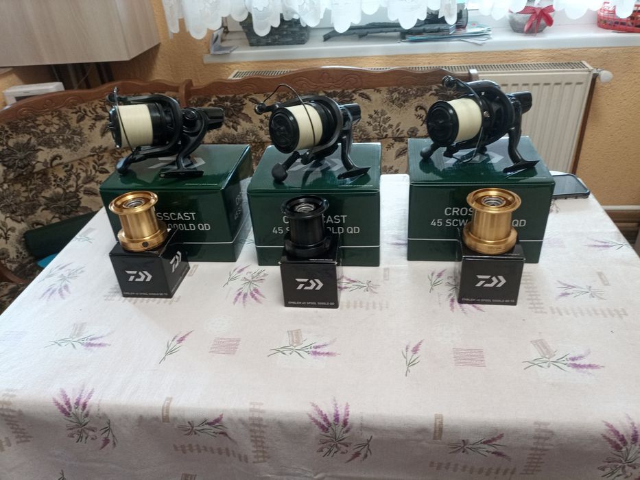 Molinete Daiwa crosscast