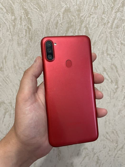 Продам Samsung A11.