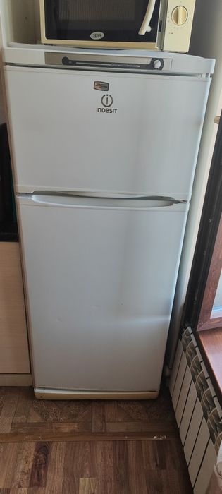 Продам холодильник