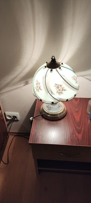 Veioza veche cu model floral!