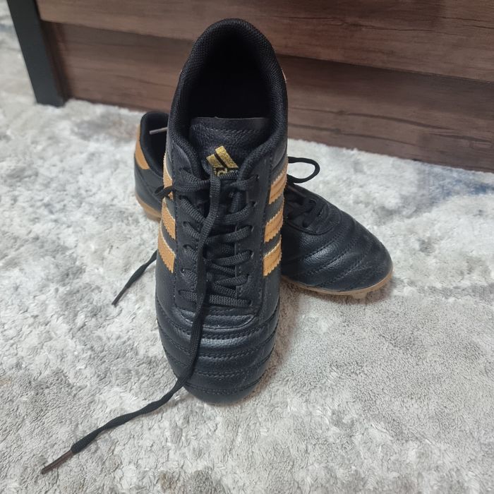 Футбольные бутсы