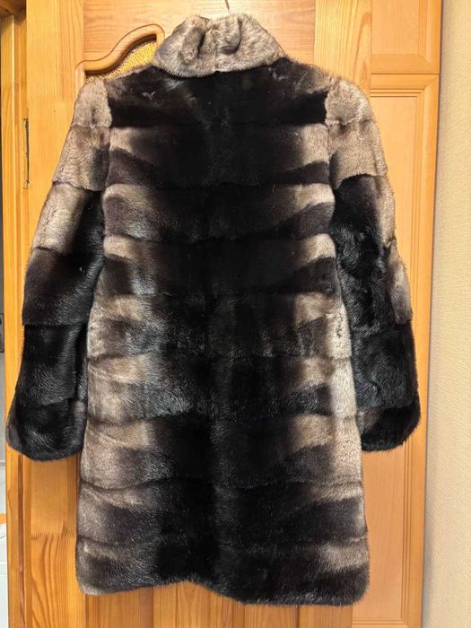 Продам шубу норковую