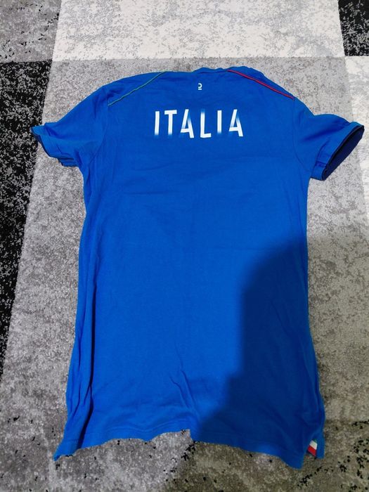 Tricouri de fotbal sau alte sporturi cu țări