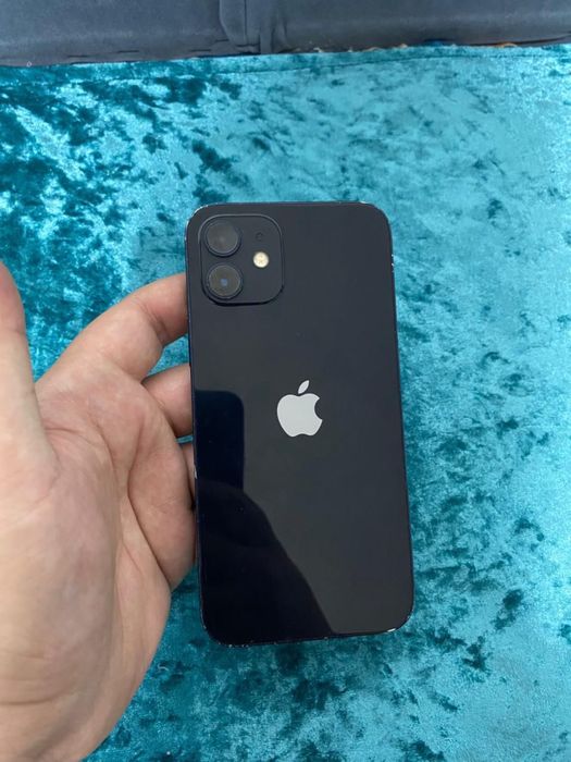 Айфон 12 64 гб продам