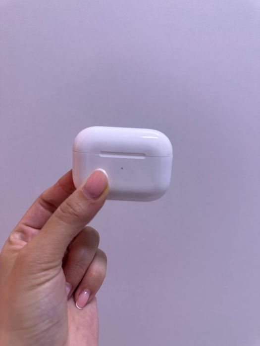 AirPods Pro 2.