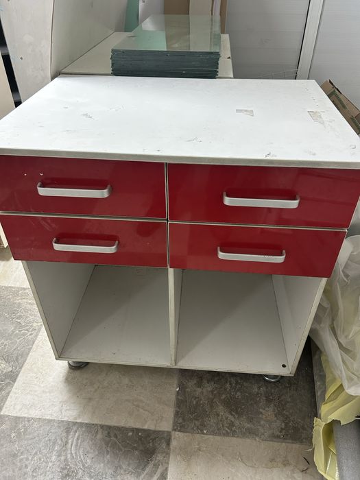 Мебель для аптеки