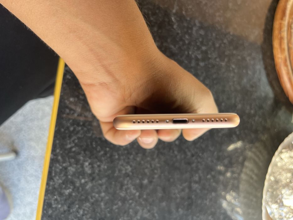 De vanzare iphone 8