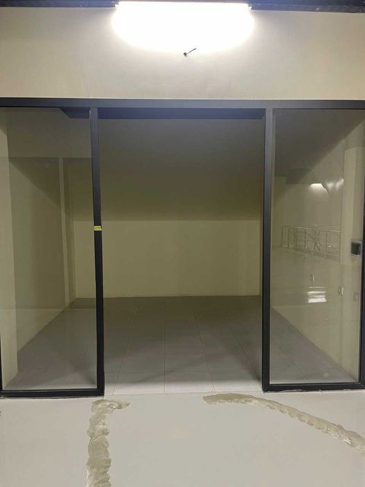 Stroymart ibn Sino gipermarket 3-qavat 1kvM 1294$ jami 17kv