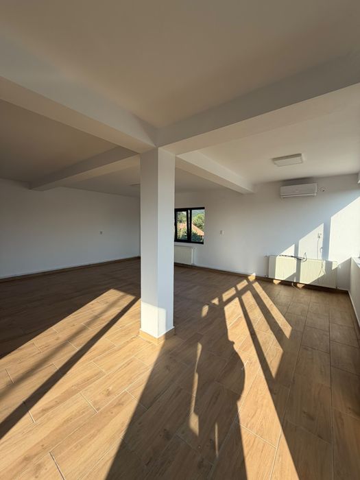 Inchiriez spatiu comercial 70 mp