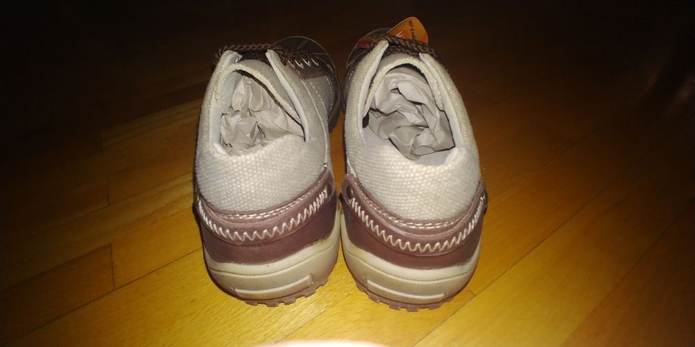 Нови обувки, номер 35