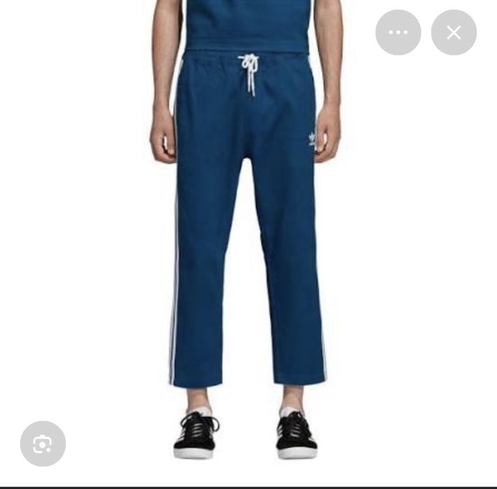 Pantaloni pants joggers sweatpants wide rugged material Adidas Originals 7/8 cropped length navy blue cotton