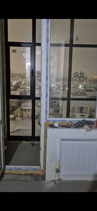 Балконная дверь с окном