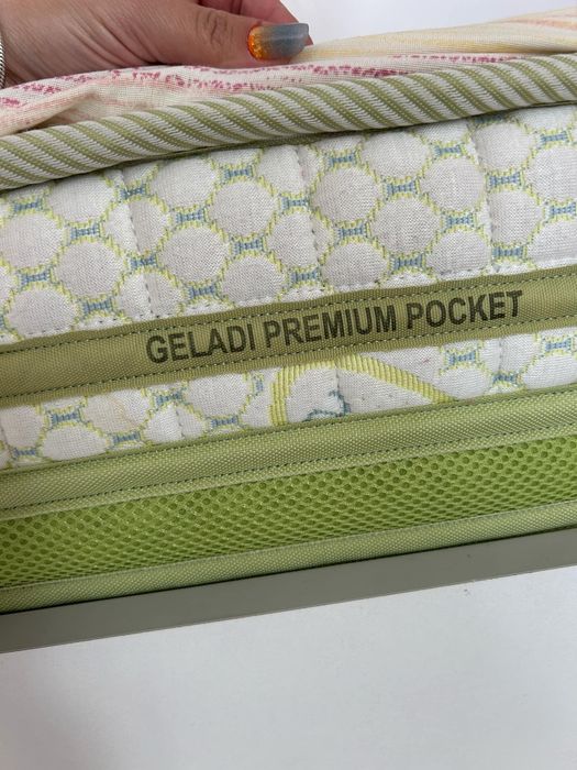 Vând dulap cu pat rabatabil