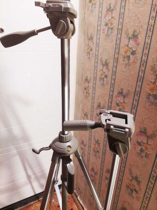 продам штативы для телефонов фото и видеокамер.