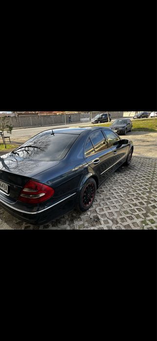 Mercedes e class w211