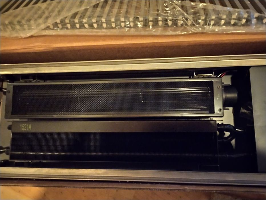 Продам внутрипольный конвектор с вентилятором