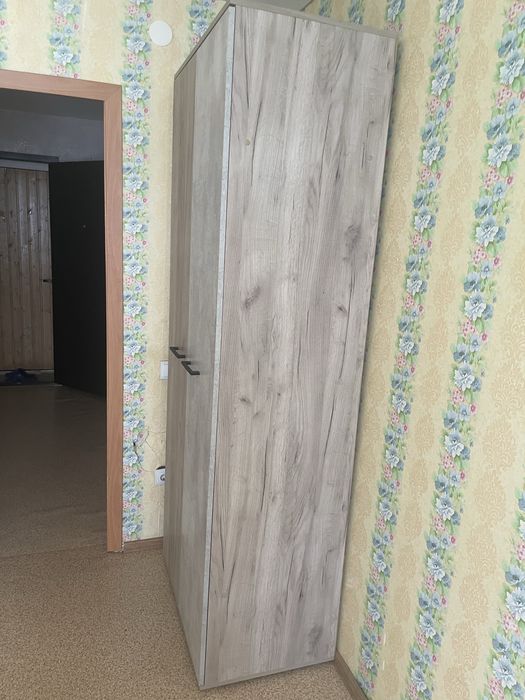 Продаю шкаф новый