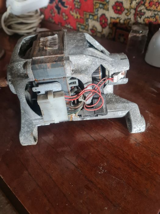 Двигатель от стиральной машинки indezit