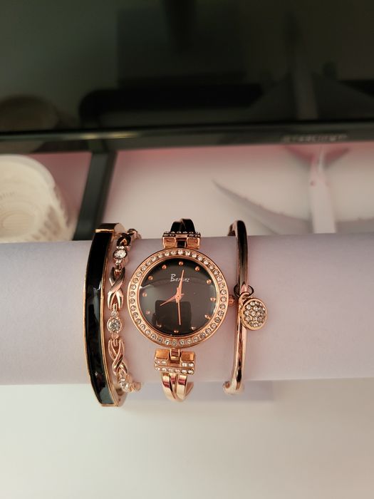 Set ceas + bratari, dama, auriu, nou, fara etichetă