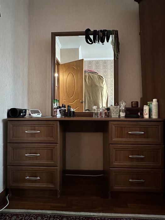 Спальный гарнитур