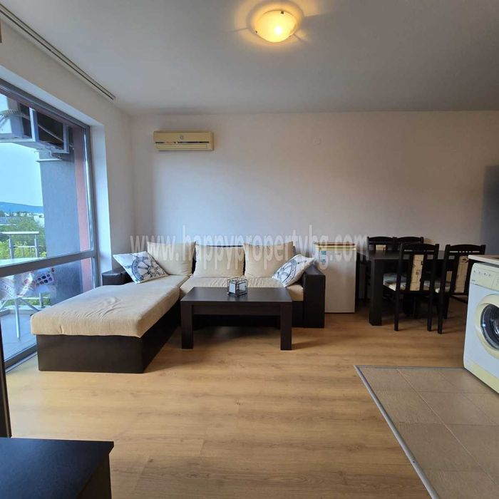 Продава се Двустаен апартамент в к.к. Слънчев бряг - 60 кв.м за 1117 €/кв.м - Снимка #1