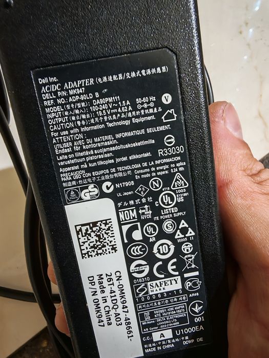 оригинален захранващ адаптер (зарядно) за лаптоп Dell, модел DA90PM1112