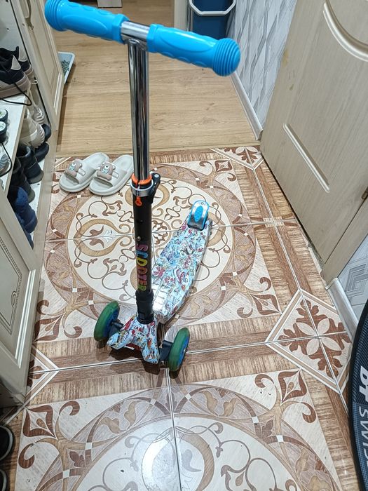 Самокат отличный за 1500