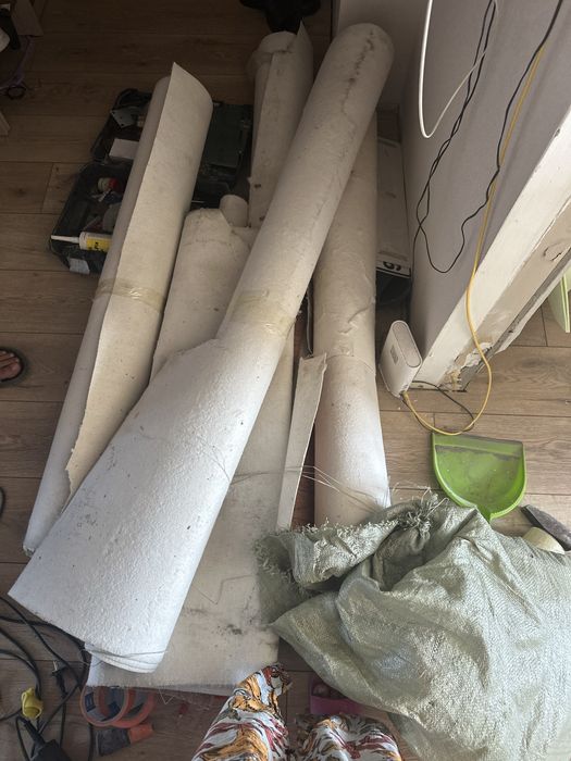 Продам несколько кусков линолиума