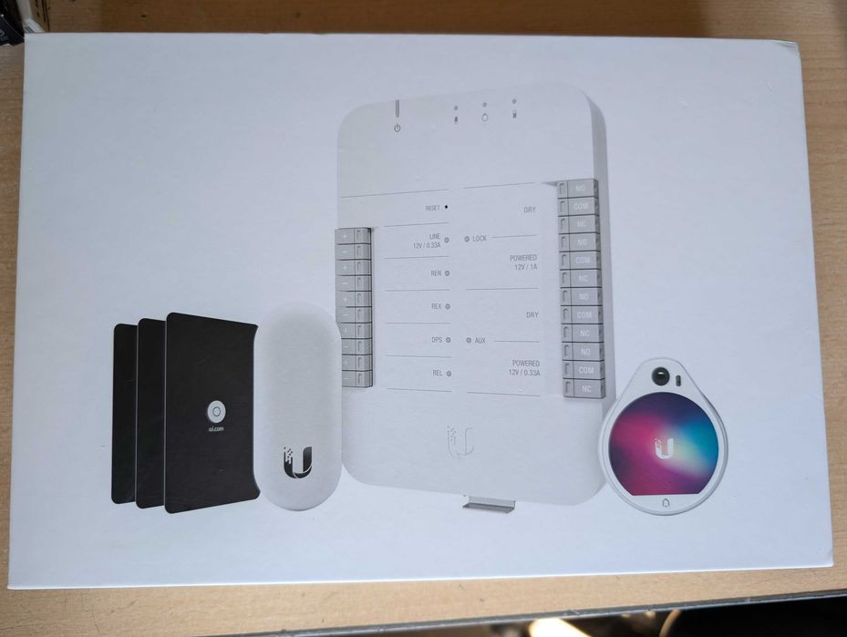 Sistem control acces IP Ubiquiti UniFi Starter UA-SK, Camera, 20 carduri acces, NFC, BLE 4, PoE