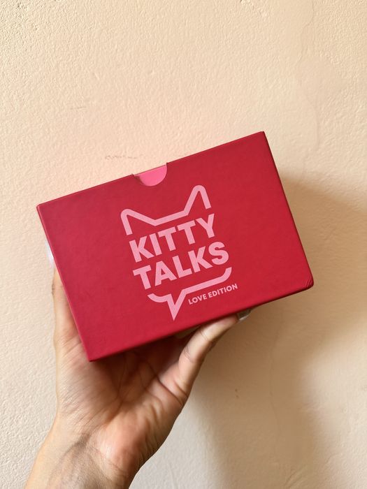 Kitty talks Love Edition - Карти за игра и опознаване