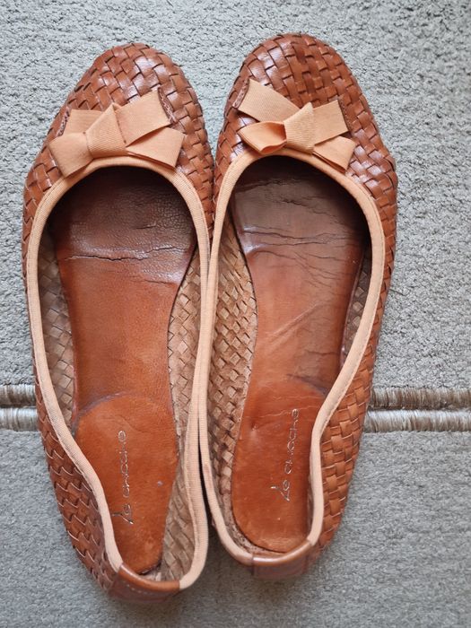 Balerini damă, 39, coniac, piele