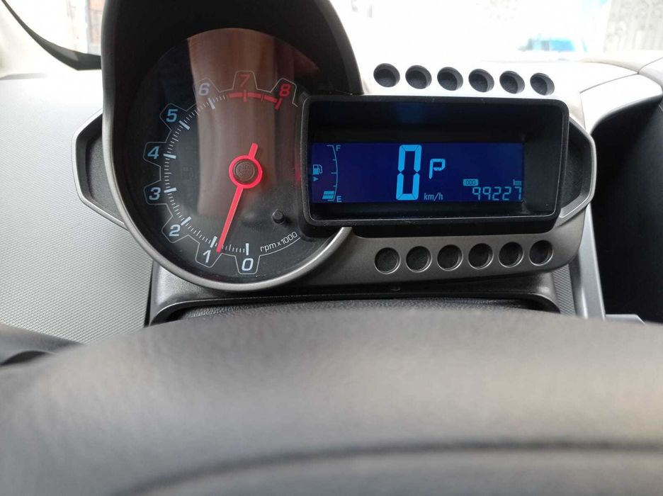 Шевроле Авео машина