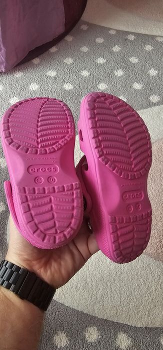 Sandale Crocs roz 27-28