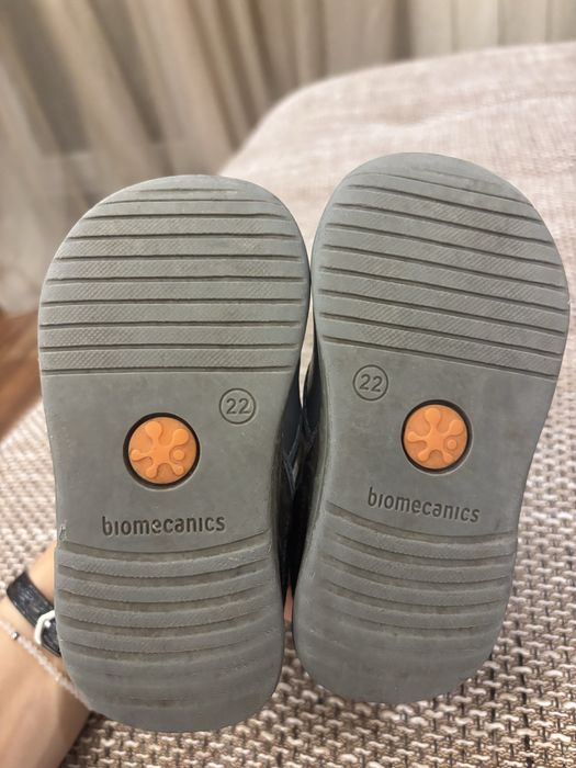 Обувки biomecanics 22 номер