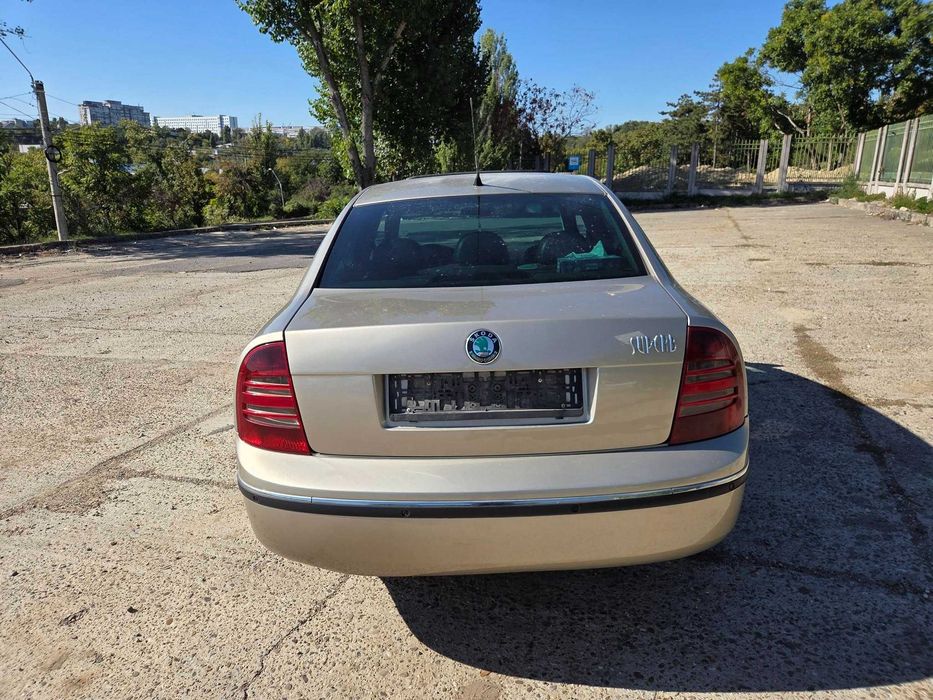 SKODA Superb 2004 — imagine 4