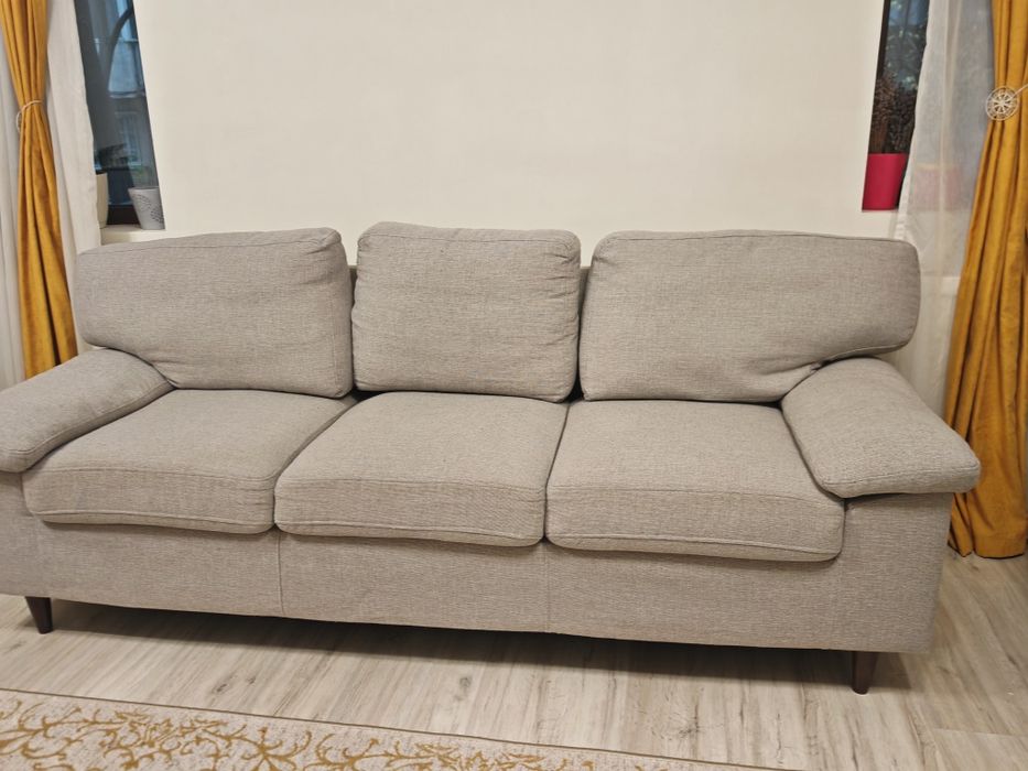 Canapea 3 locuri