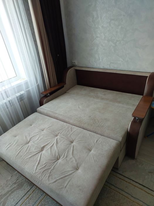 Продам 2 дивана в ОТС