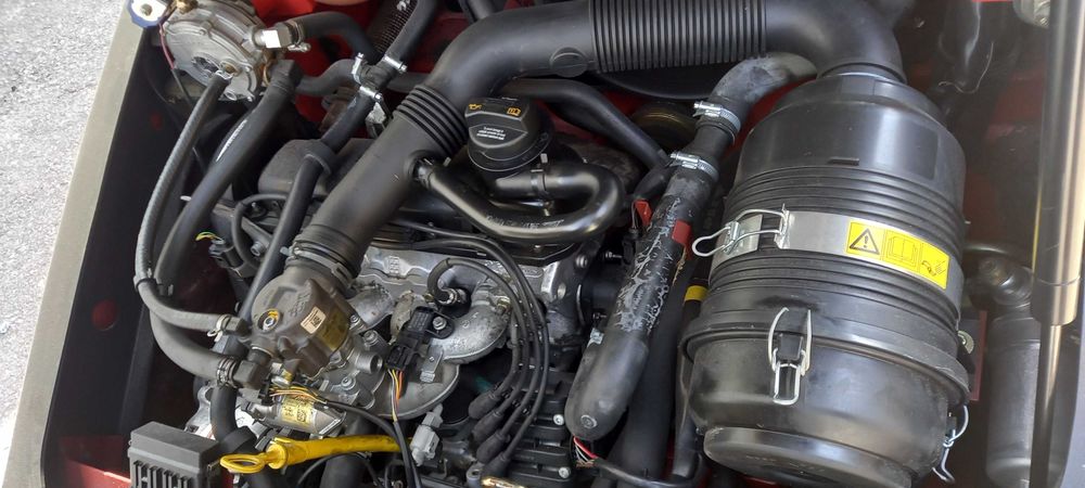 Продавам мотокар ЛИНДЕ H16T 2015 година. Цена с ДДС