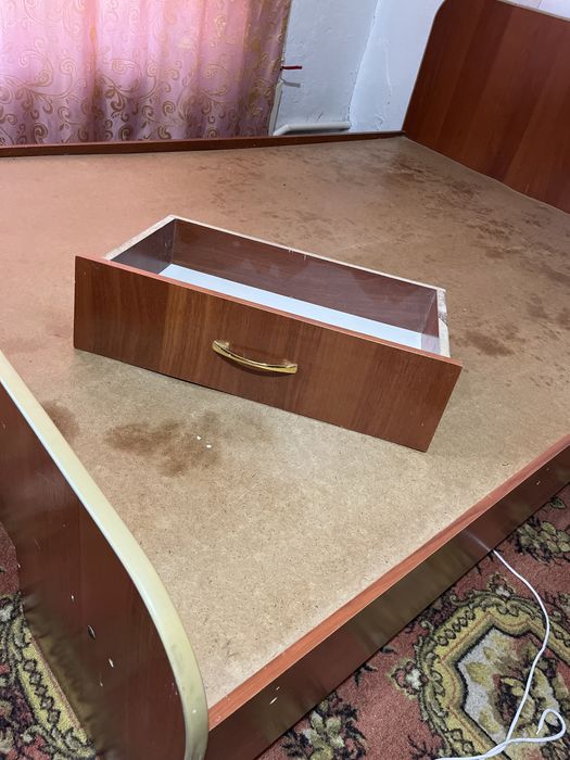 Двух спальная кровать