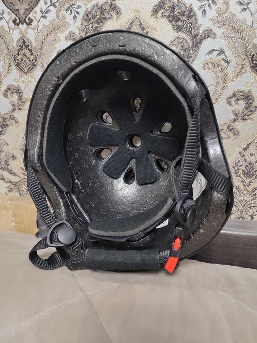 шлем для катания