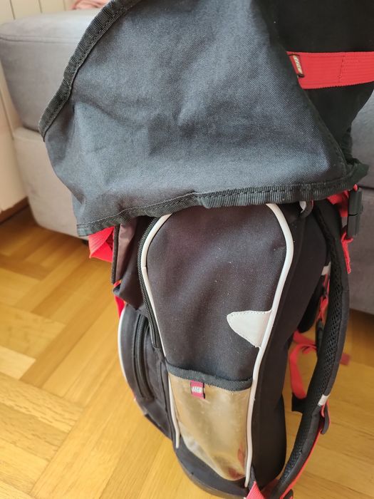 Ученическа раница за момче на Lego Ninjago в червено