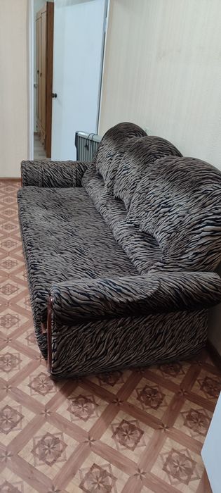 Диван в хорошем состоянии