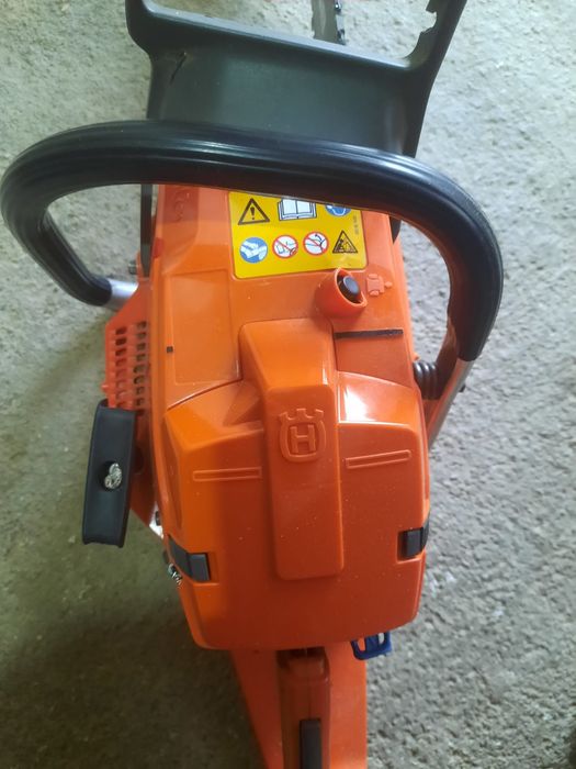 Vând Husqvarna 365 x-torq!