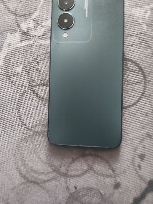 Смартфон Vivo Y17S