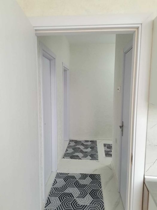 Нощувки в тристаен апартамент Център