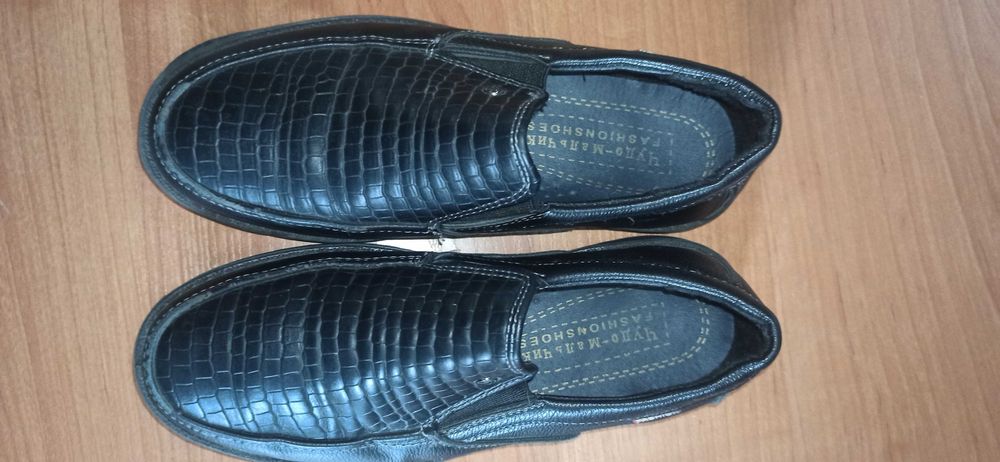 Продам детскую обувь