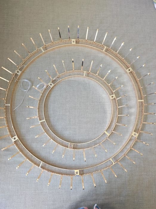 Продается новая, красивая люстра