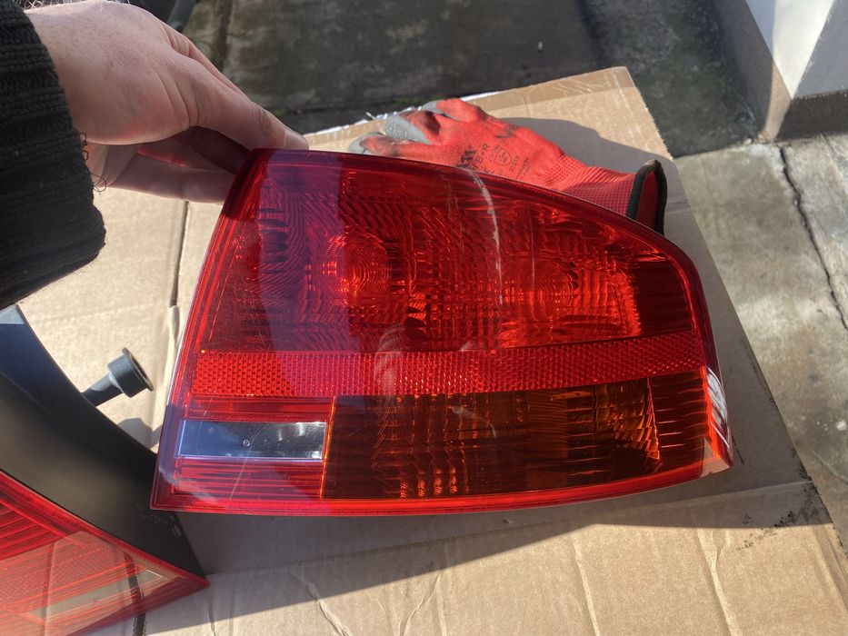 Lampa stop tripla spate Audi A4 B7 sedan