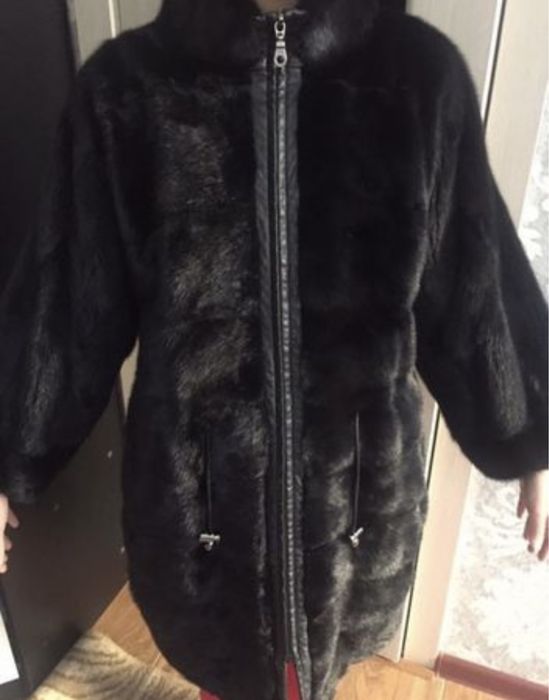 Продаю шубу……………