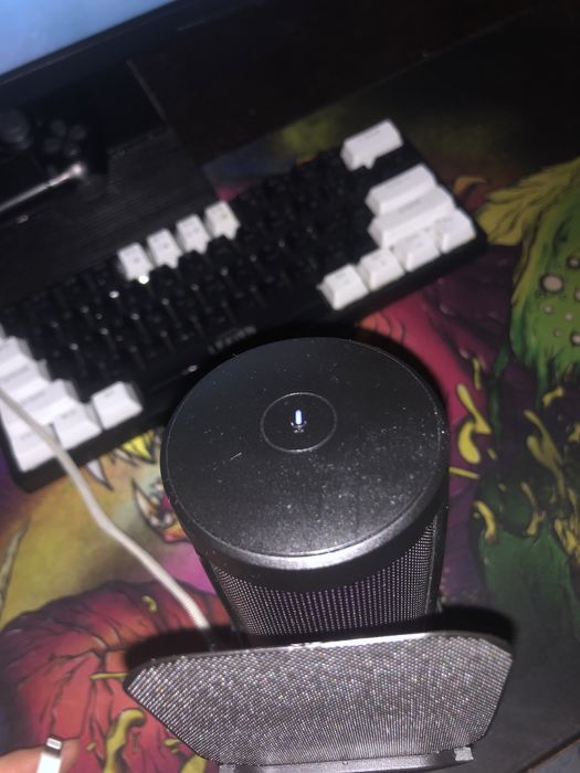 Продам микрофон